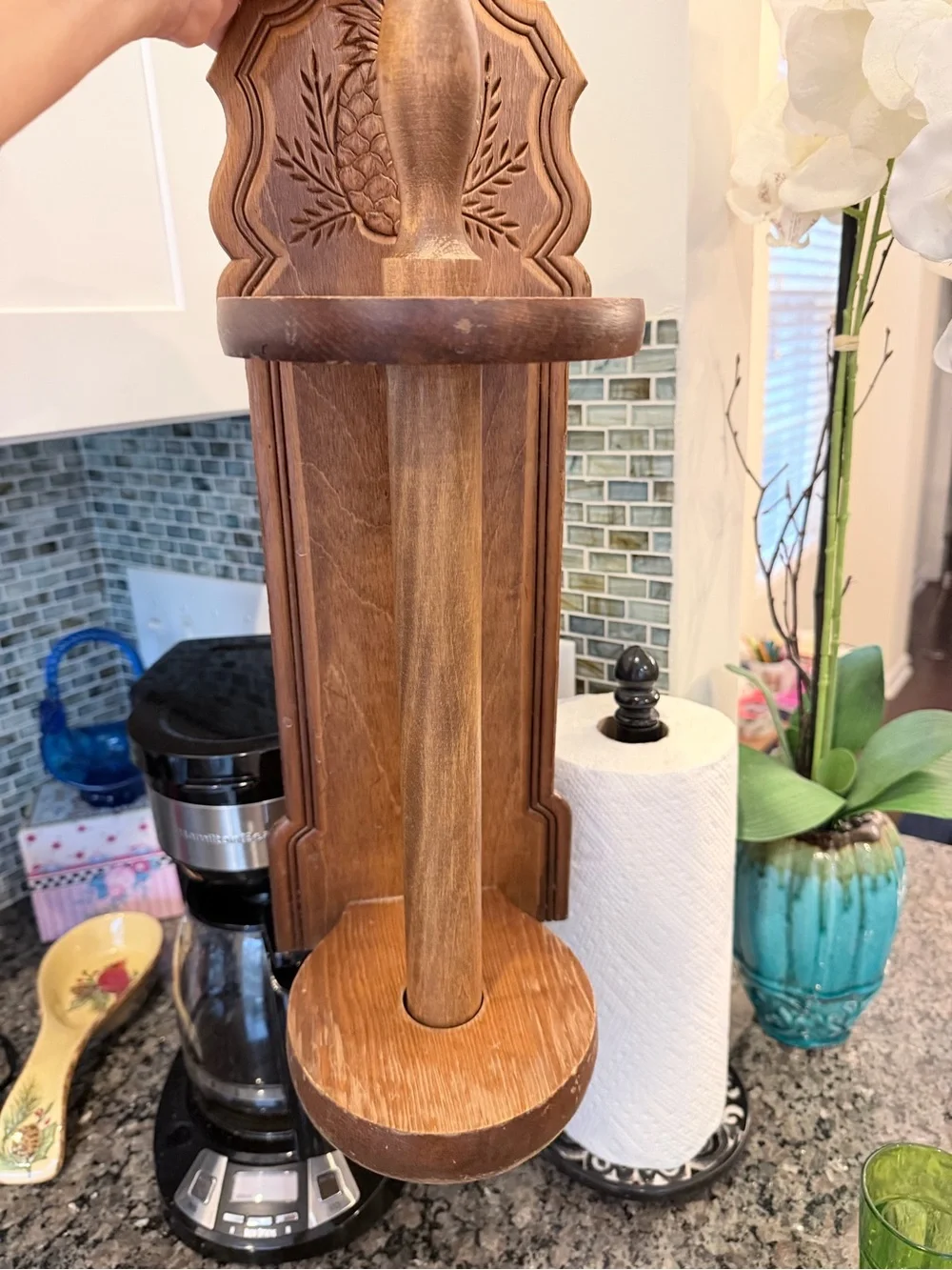 Vtg Wooden Wall-Mounted pineapple motif Paper Towel Holder - Brown